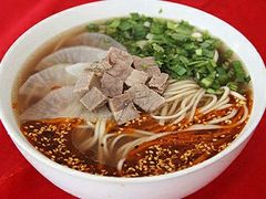 -牛一嘴·兰州牛肉面·大盘鸡(财富中心店)