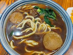 秘制红烧牛肉面-陈八两面家(华孚写字楼店)