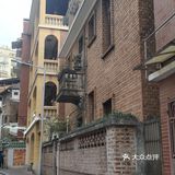 东山口的地下市政通道也是一道风景线呢