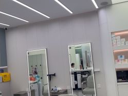 -PE SALON