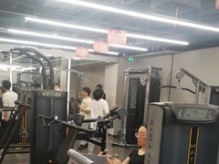 -乐刻运动健身(同曦假日百货店)