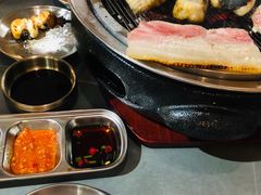 -围炉肉舍•炭烤活鳗•丹东海鲜烤肉(步行街店)