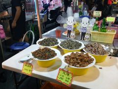 -六合夜市
