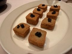 鱼子酱臭豆腐-成隆行·蟹王府(淮海店)