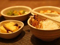 米饭套餐-一两饭川味素食餐厅
