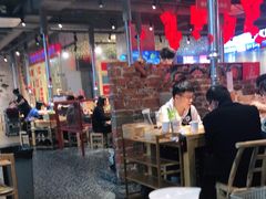 大堂-么肆烤肉·中式自助·烤肉大排档(街道口季佳PAI店)