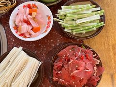 -赵美丽·重庆社区火锅·直营店(火车东站·中豪国际店)