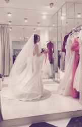 点击看大图 -GRACE KELLY婚纱与礼服(北京店)