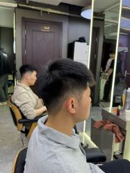 -藤野造型烫发染发