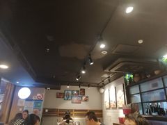 -鑫花溪牛肉米粉(人民广场店)