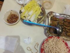 -霄汉牛三鲜湖北砂锅菜(万松园2店)