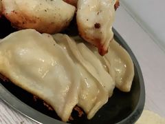 -黄阿姨锅贴大王(万航渡路店)