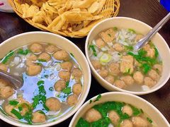 -何胖子丸子汤(南海街店)