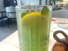 -沪上阿姨·精选茶饮(步步高新天地店)