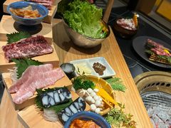 -山川小町·极番烧肉(新地假日广场店)