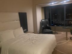 -上海虹桥西郊假日酒店