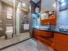 -蓝蔻酒店(深圳东站布吉万象汇店)