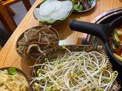 -黔三一夺夺粉酸汤火锅(百信店)