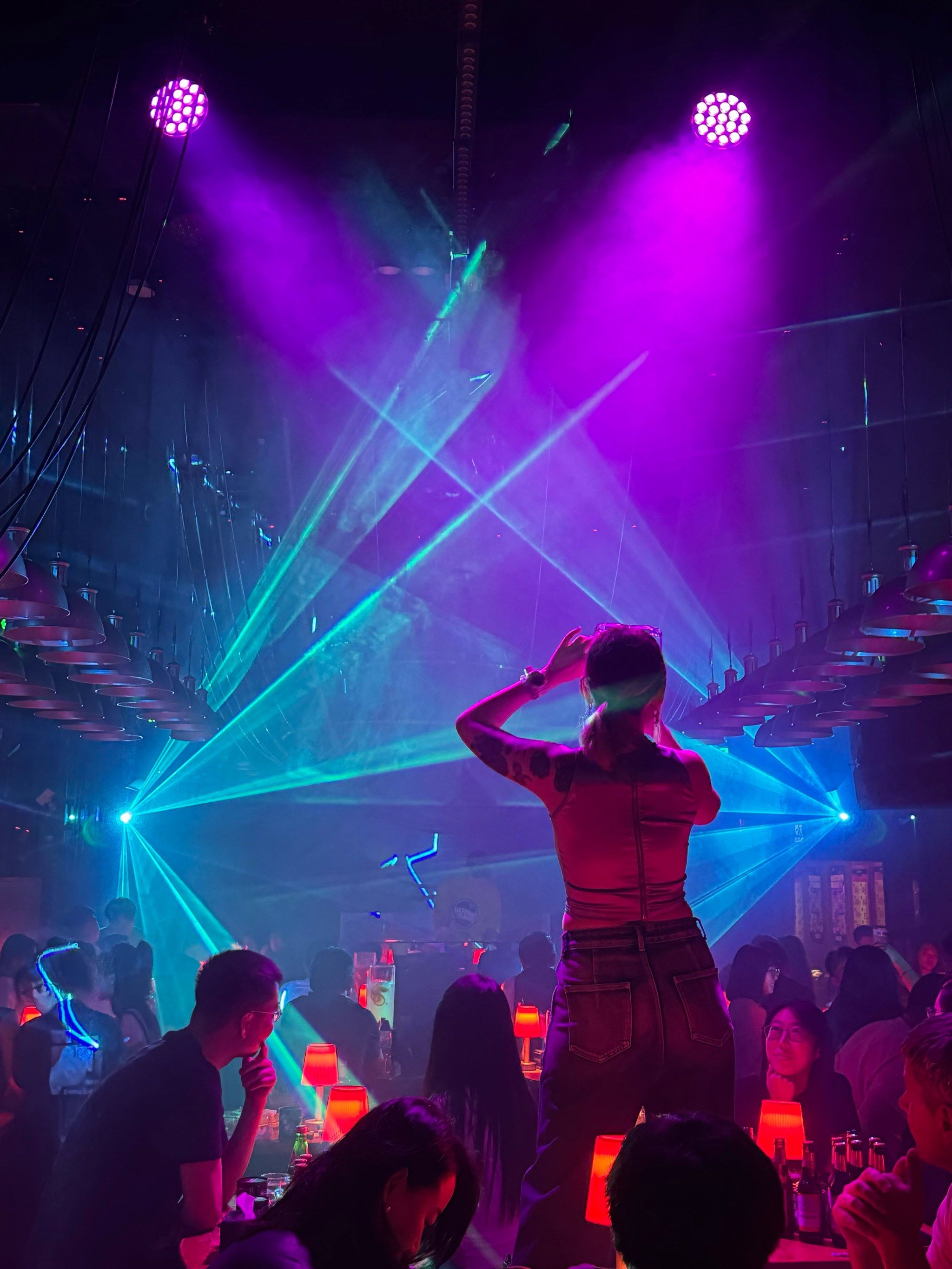 北京还有这么好玩的地方?五棵松超嗨bar💃