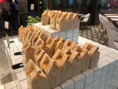 -Dough&Joe团憩(瑞虹天地月亮湾店)