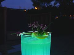 -饮湖威士忌鸡尾酒吧