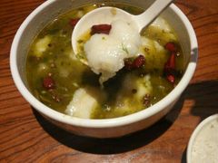 -渝是乎酸菜鱼(龙旗购物中心店)