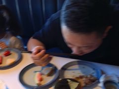 -八府香鸭·啫啫煲(华山路店)