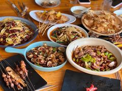 -六福烧烤酒馆(秦隆步行街店)