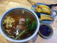 -老新隆牛肉锅贴(新街口店)