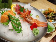 -枝魯枝魯自助料理