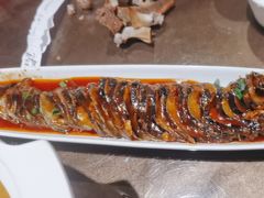-东口码头·烧鸽子·鱼头泡饼·地方菜(金鹰悦城店)