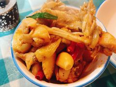 -昱龙大盆牛蛙馆(三兴街总店)
