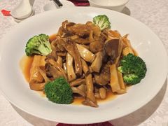 鲍汁山珍菌-莲苑中餐厅·Lotus Court(厦门马哥孛罗东方大酒店)