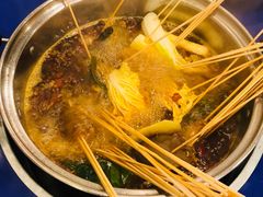 -马路边边串串香形象店(磐石路店)