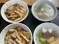 -松树干拌面店