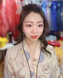 点击看大图 -爱伊人婚纱礼服美妆馆