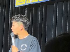 -喜剧部落脱口秀(三里屯工体店)