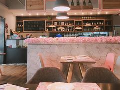 -樱花里音乐餐吧·牛扒椰子鸡(东圃店)