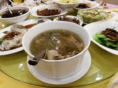 -山明水秀大饭店