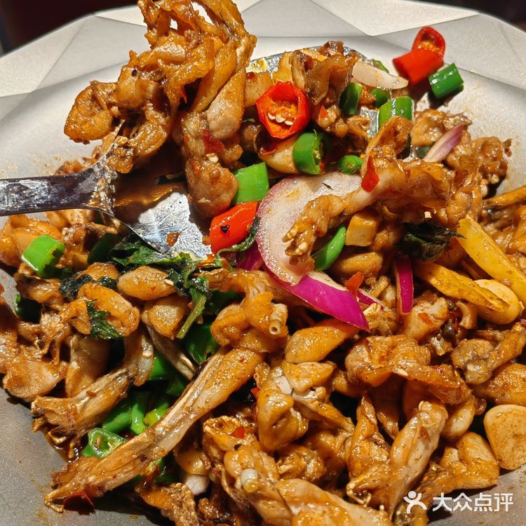 富华里新开了家蛙小侠