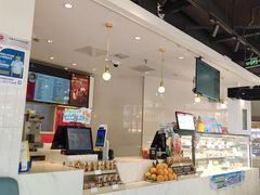 -85度C(生甜甜圈研究工坊·上海平凉店)