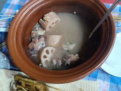 -老街烧烤大排档·地道湖北菜·龙虾馆(汉口火车站店)