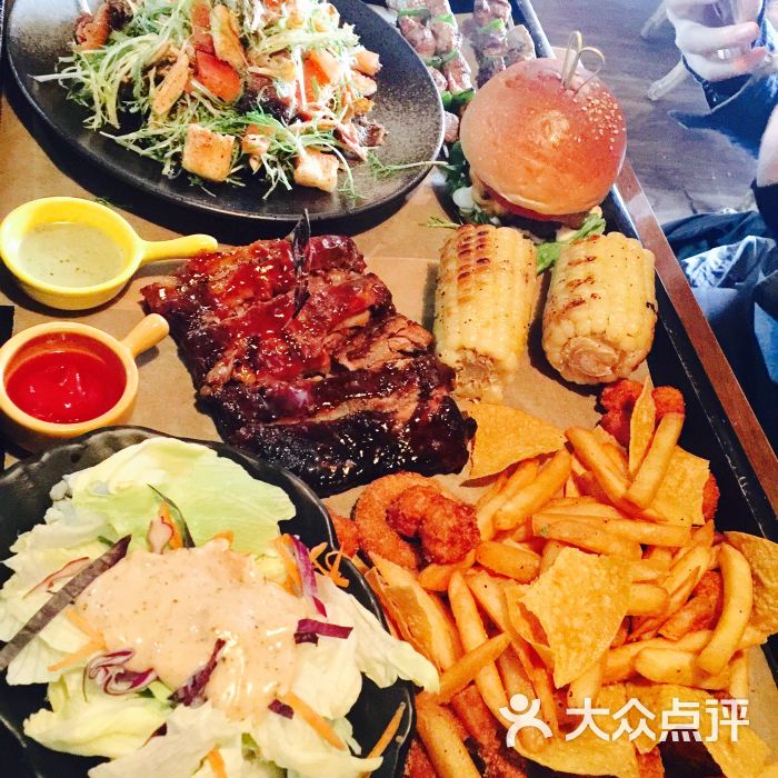 tiki-time bbq bar 美式烧烤餐厅酒吧图片 第2张