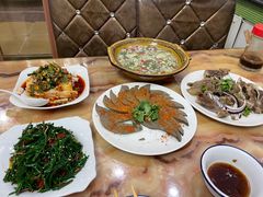-苏莱特色牛骨滩羊手抓馆(长城东街总店)