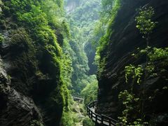 -龙水峡地缝景区