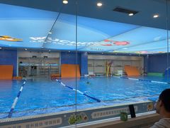 -戊辰亲子游泳俱乐部