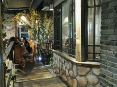 -春天里·老街坊餐厅(港隆广场店)