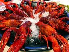 -虾弄弄海派小龙虾·牛羊蝎子火锅