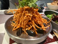 皮蛋拌馓子-靓靓蒸虾·头牌蒸虾(雪松路总店)