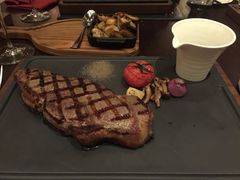 -恰餐厅及酒吧 CHAR Bar & Grill (北京丽都皇冠假日店)